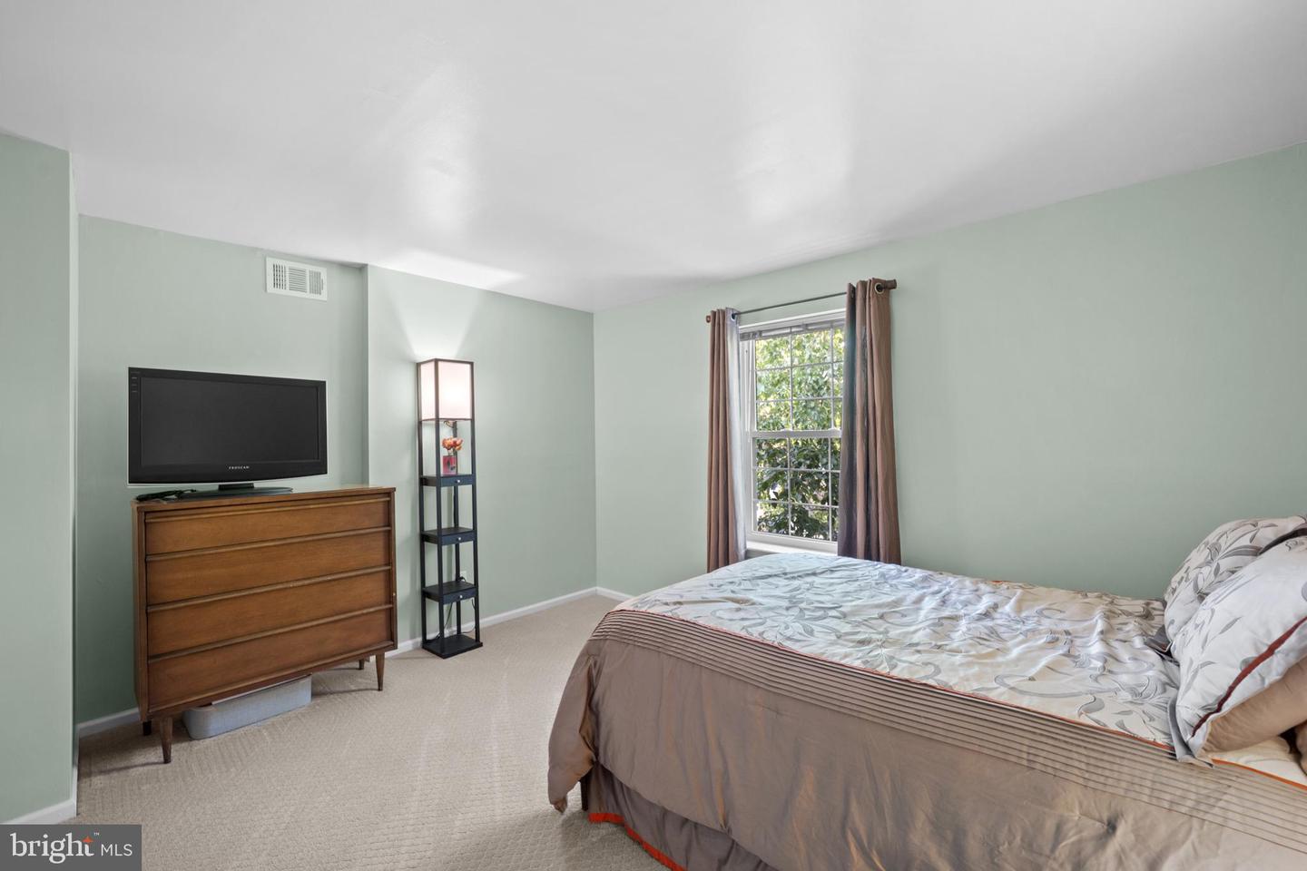 1133 Washington Pl #33 Property Photo 11