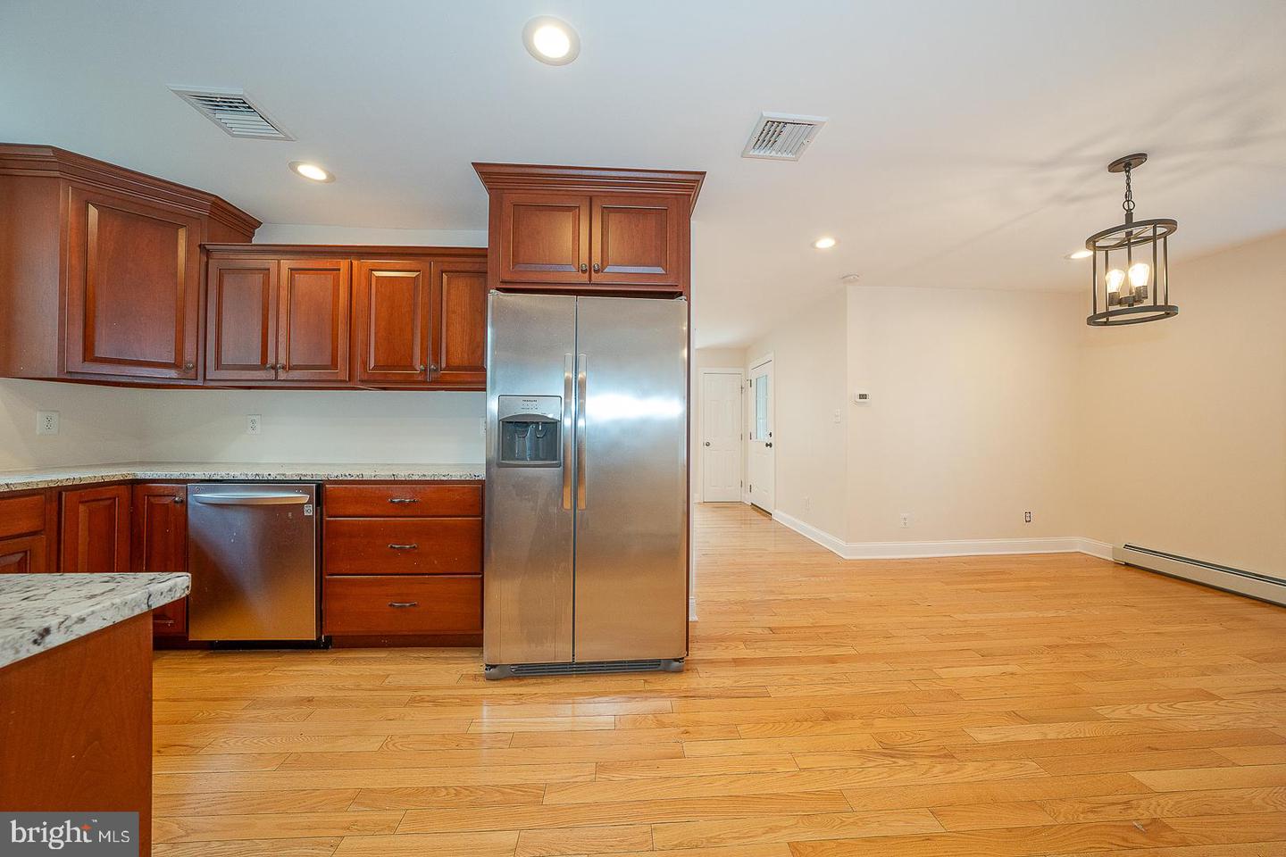 107 W Circular Ave Property Photo 20
