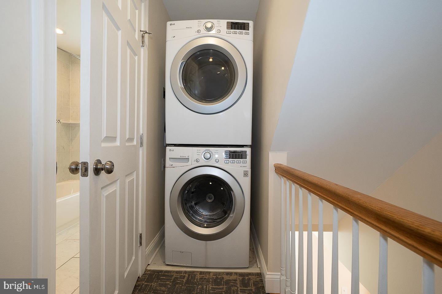 107 W Circular Ave Property Photo 27