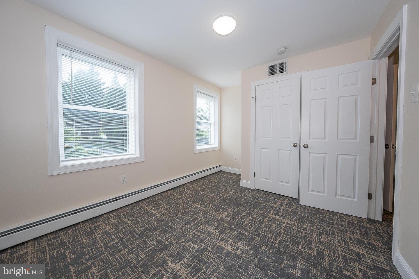 107 W Circular Ave Property Photo 34