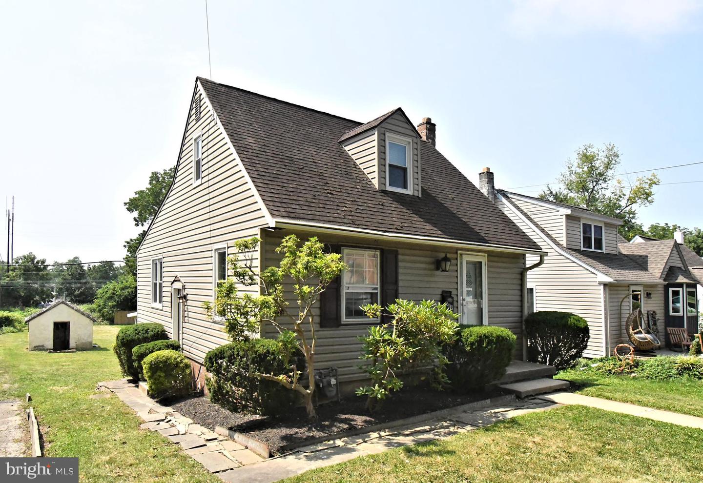 889 Old Lancaster Rd Property Photo 3