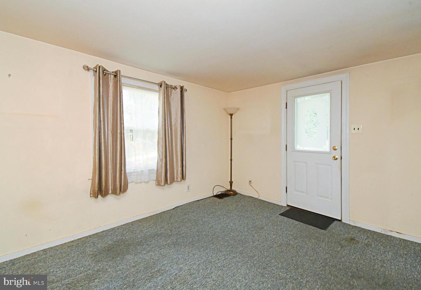 889 Old Lancaster Rd Property Photo 15