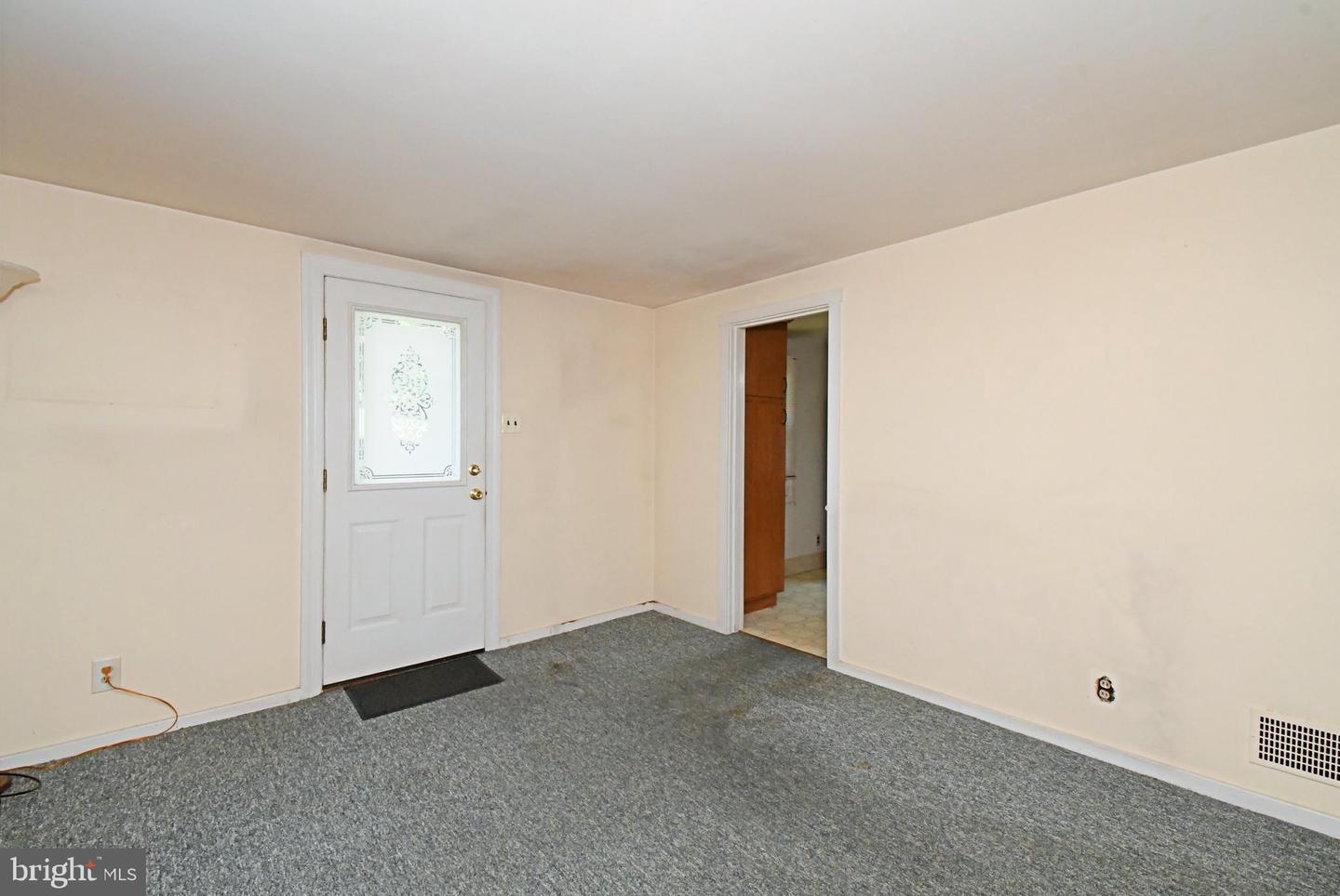 889 Old Lancaster Rd Property Photo 18