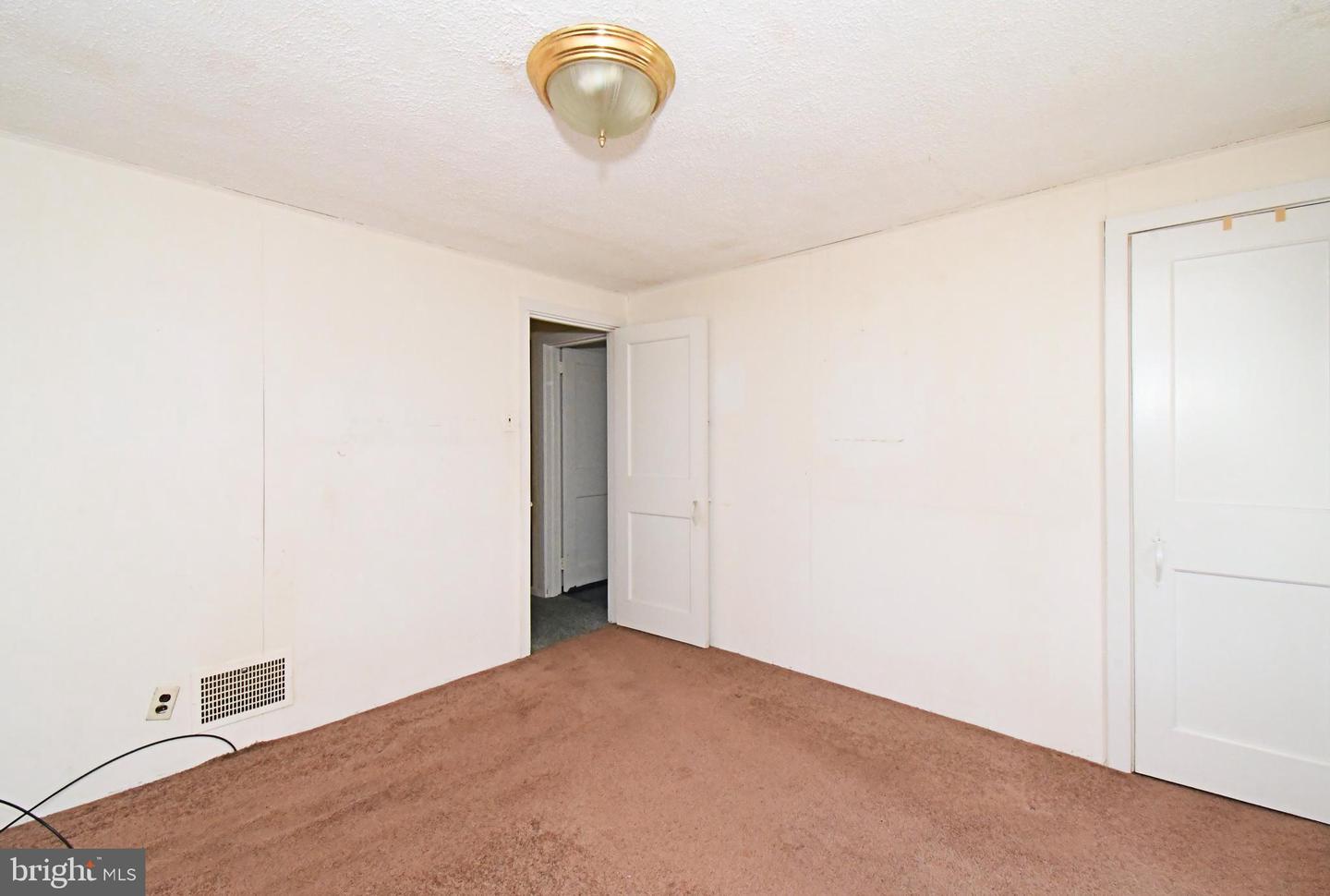 889 Old Lancaster Rd Property Photo 23