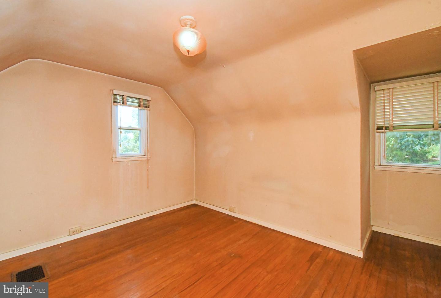 889 Old Lancaster Rd Property Photo 30
