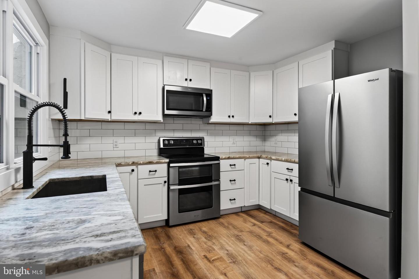 90 Schoolhouse Ln Property Photo 13