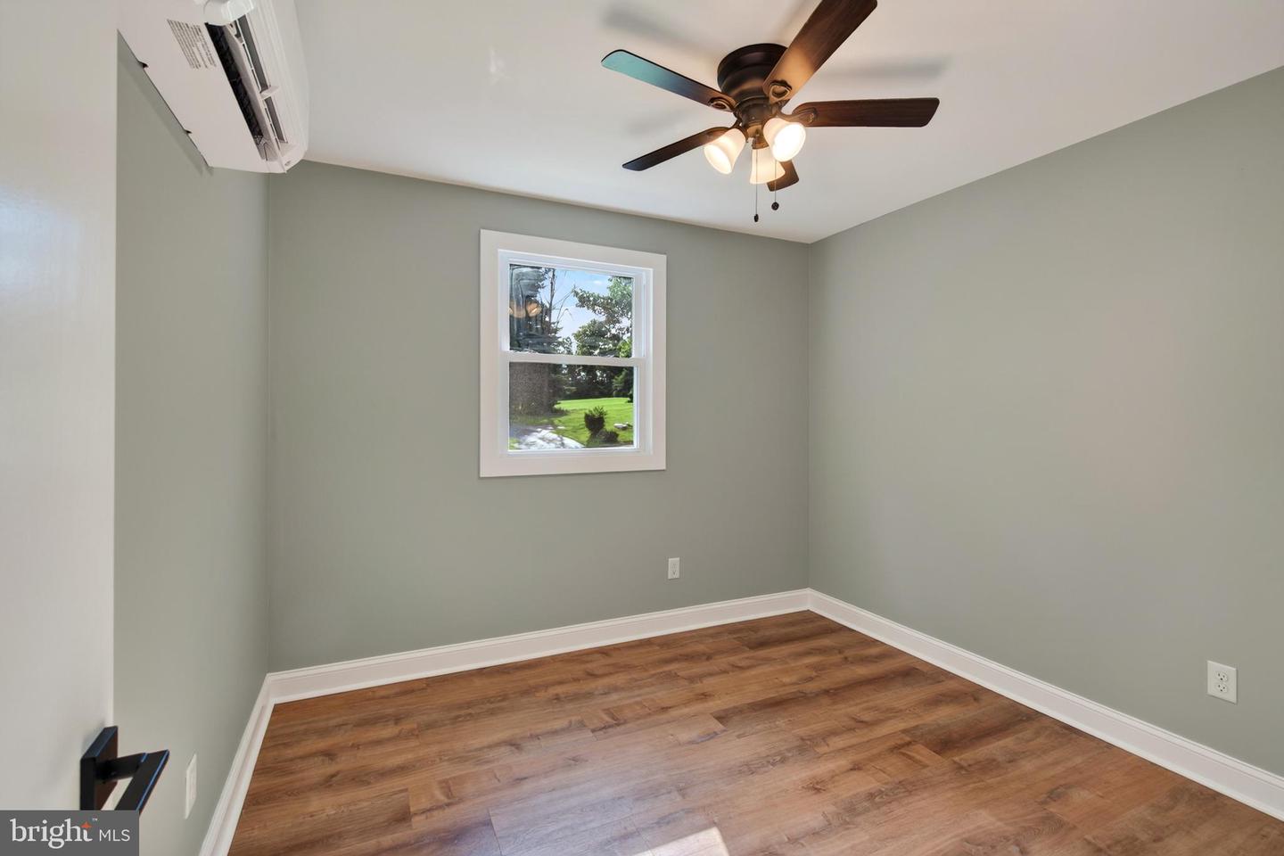 90 Schoolhouse Ln Property Photo 20