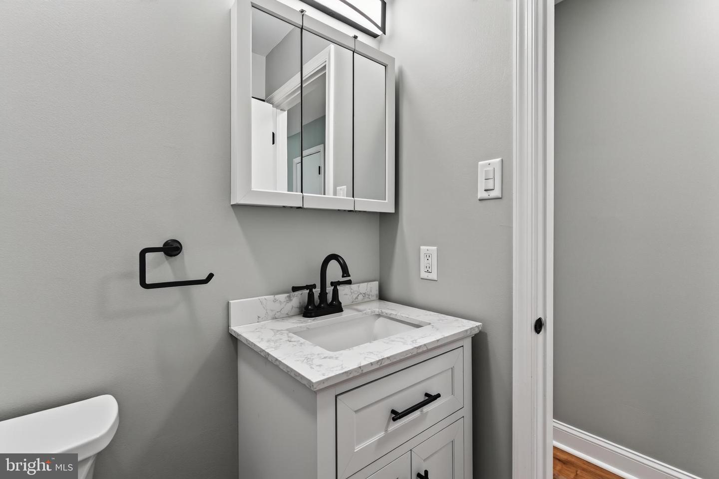90 Schoolhouse Ln Property Photo 23