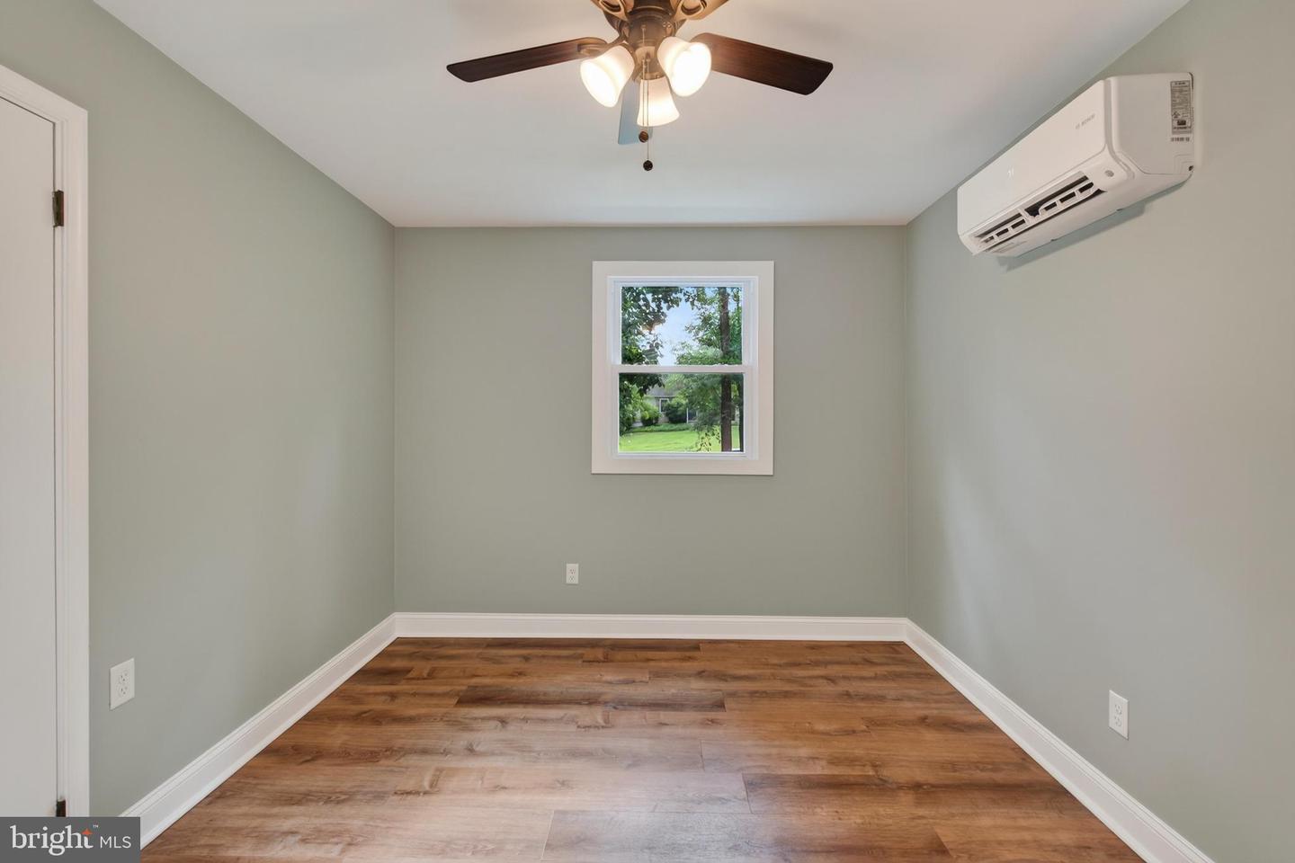 90 Schoolhouse Ln Property Photo 25