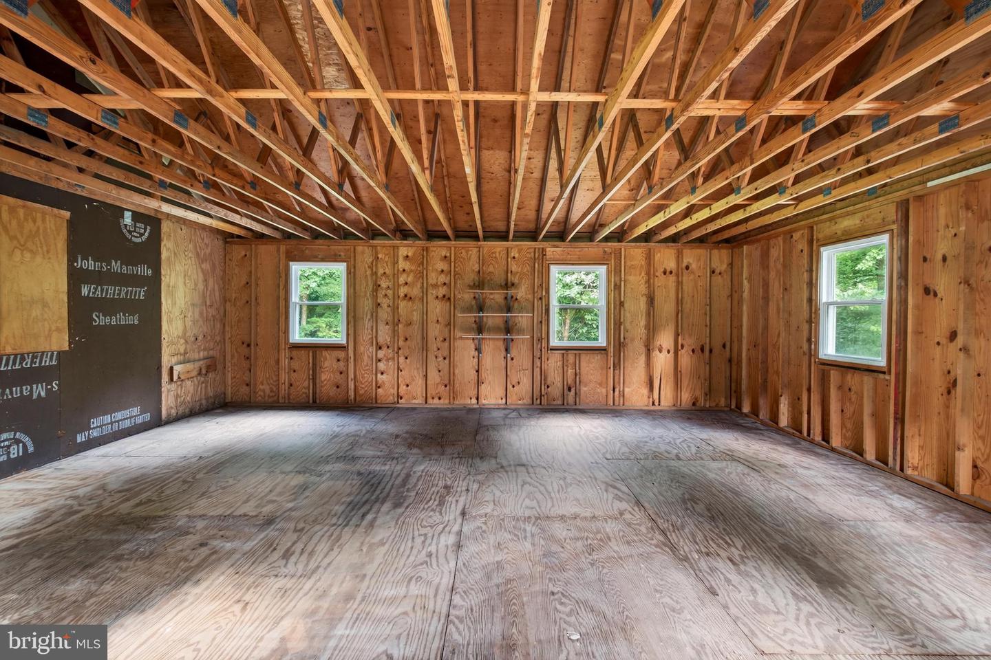 90 Schoolhouse Ln Property Photo 27