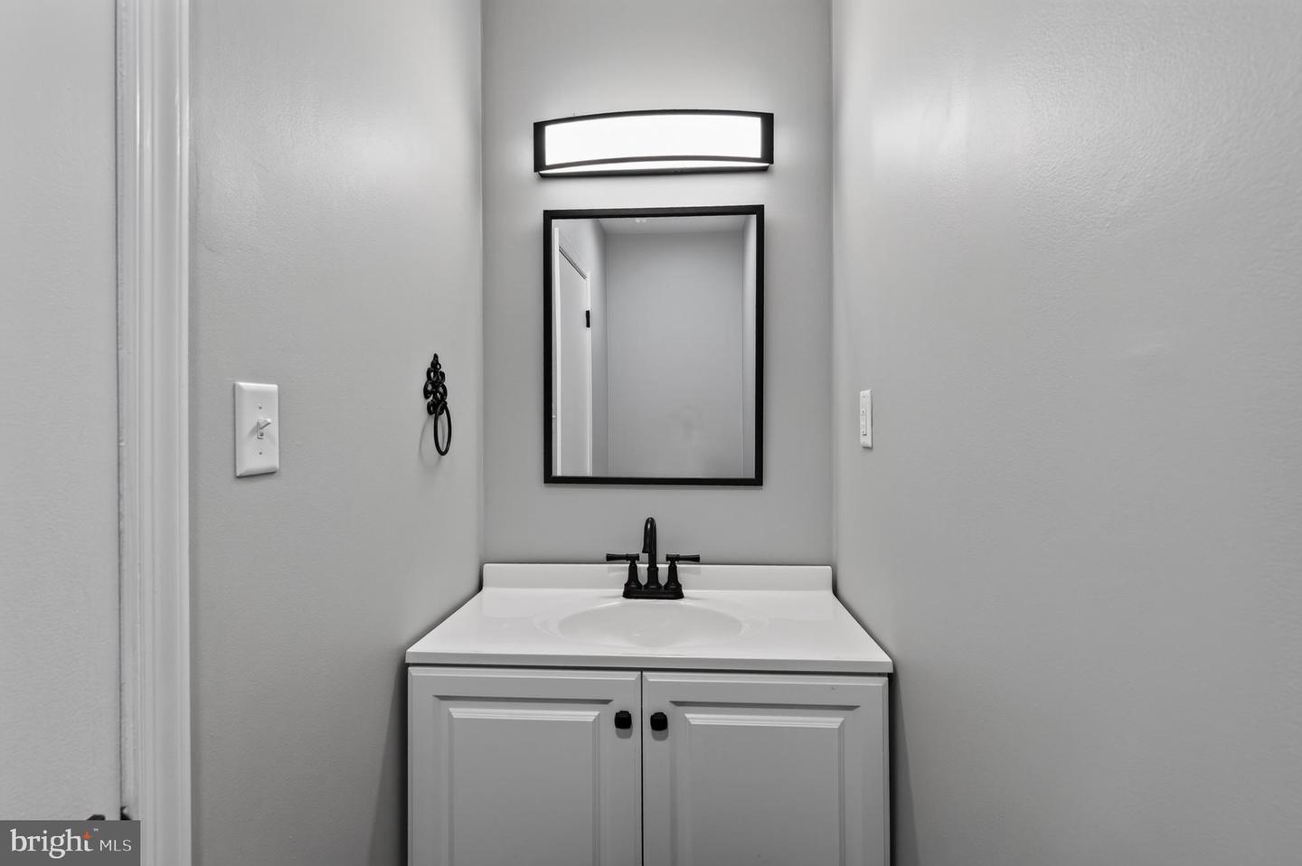 90 Schoolhouse Ln Property Photo 35