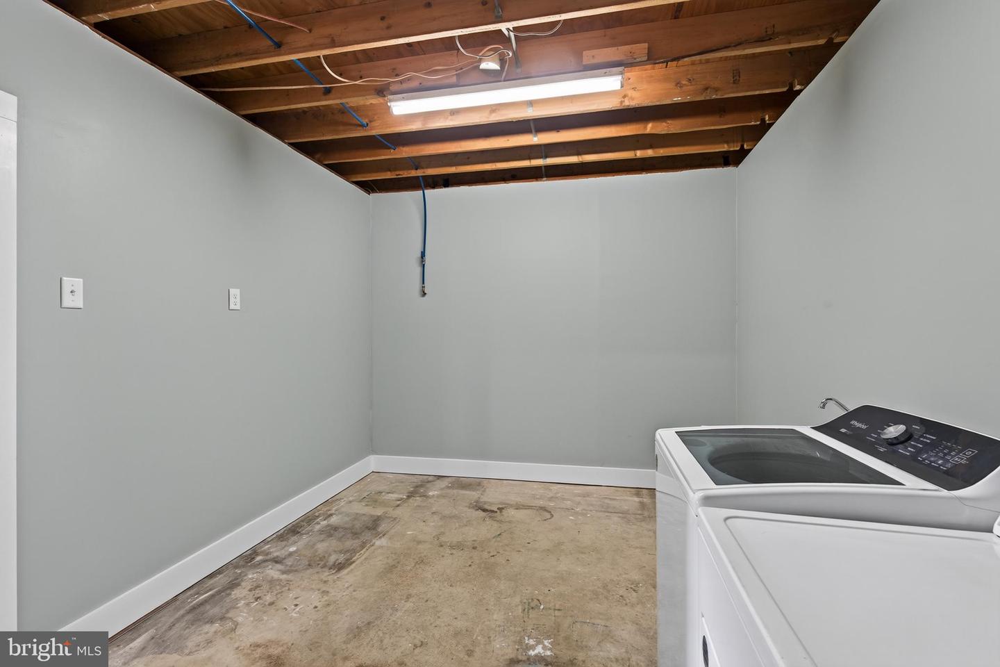 90 Schoolhouse Ln Property Photo 39
