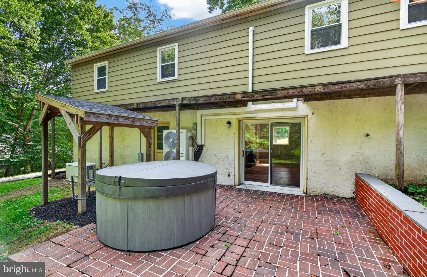 90 Schoolhouse Ln Property Photo 43
