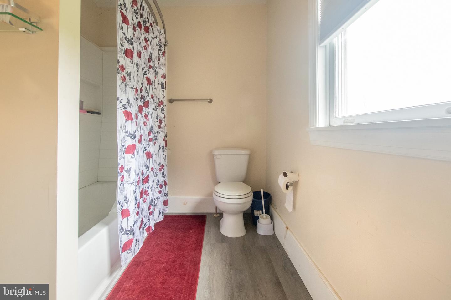 231 State Rd Property Photo 19