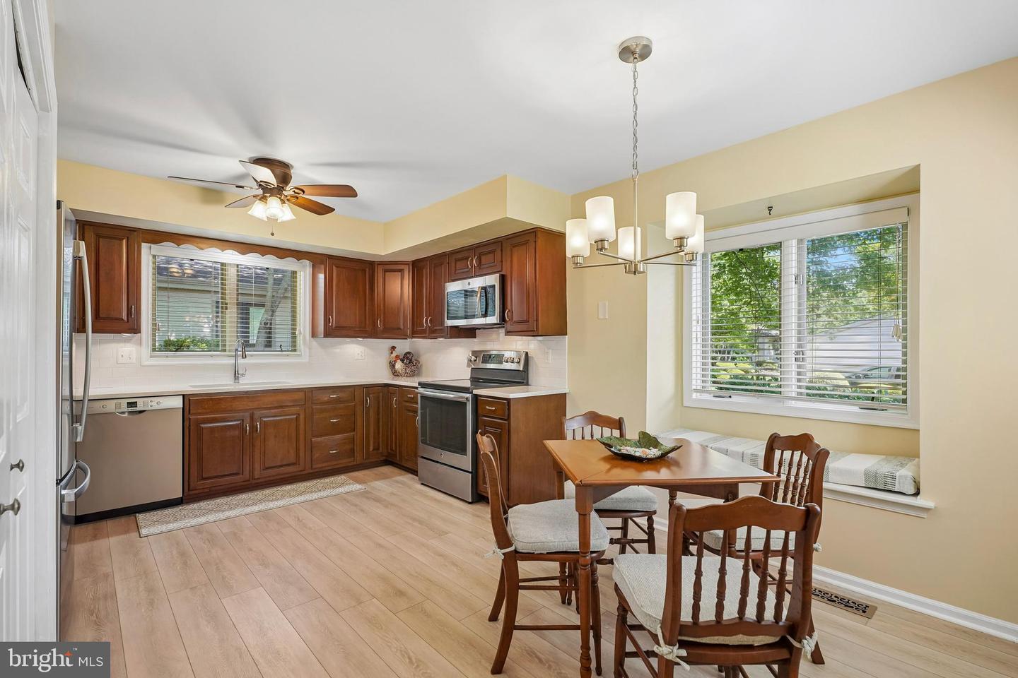 471 Eaton Way #471 Property Photo 6