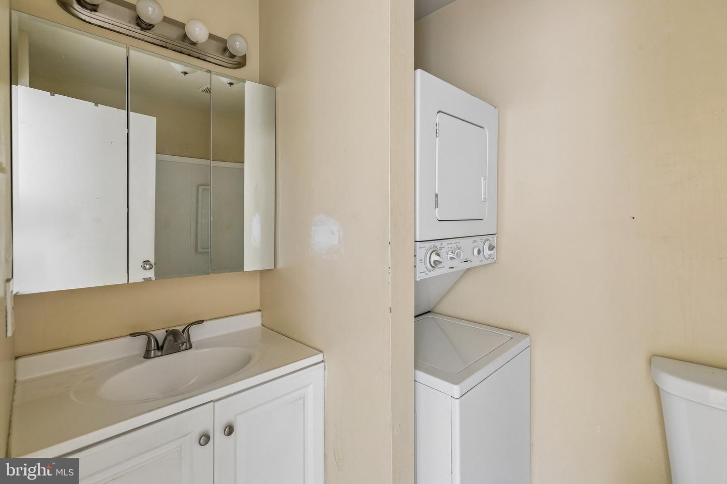2419 Pond View Dr Property Photo 10