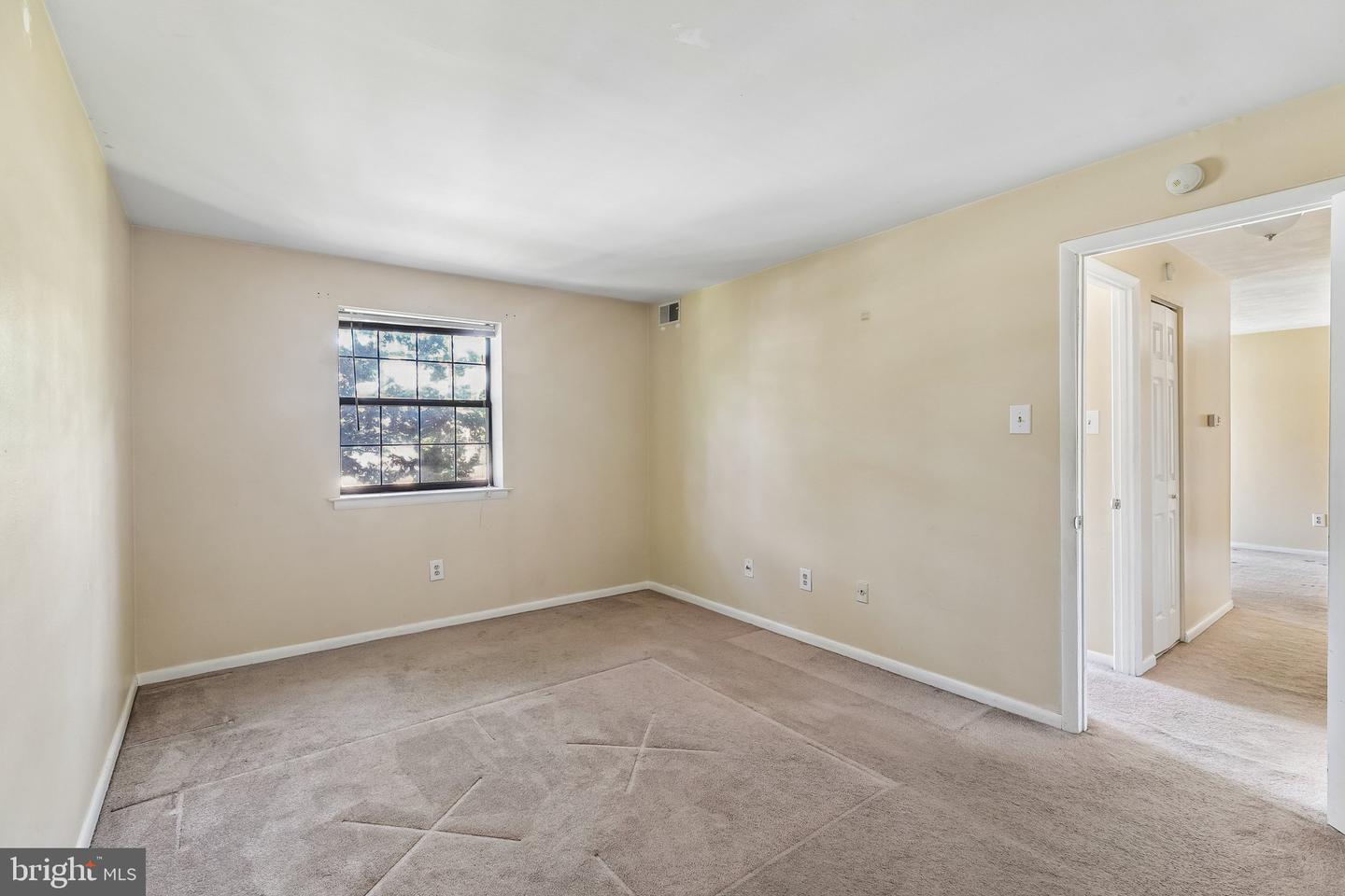 2419 Pond View Dr Property Photo 16