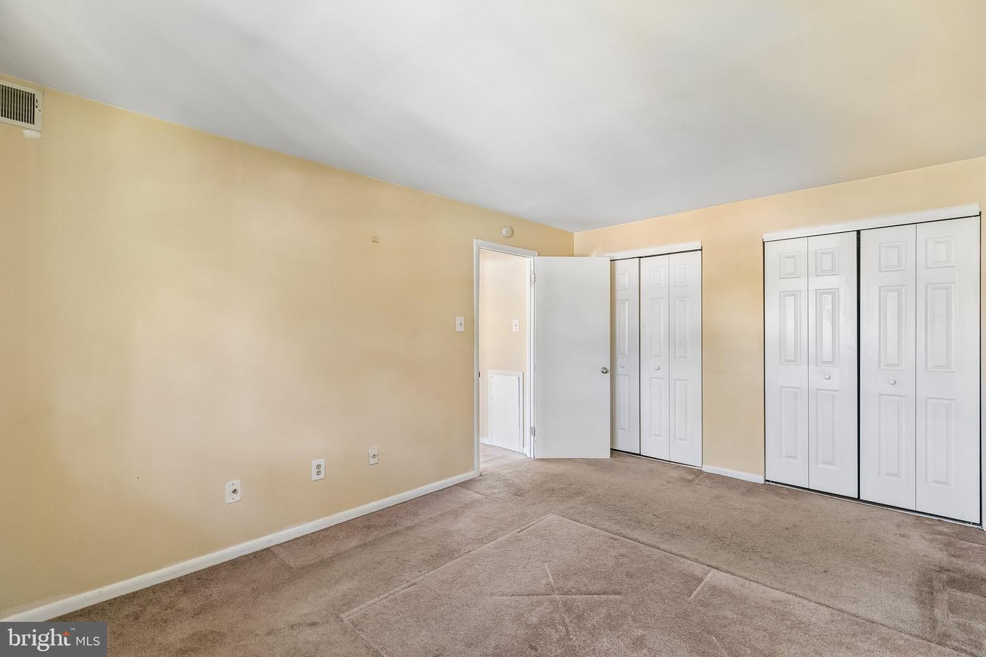 2419 Pond View Dr Property Photo 17