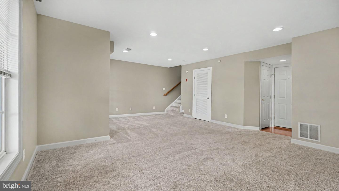 28 Brower Ln Property Photo 21