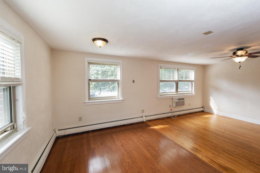 231 Sharpless St #2f Property Photo 6