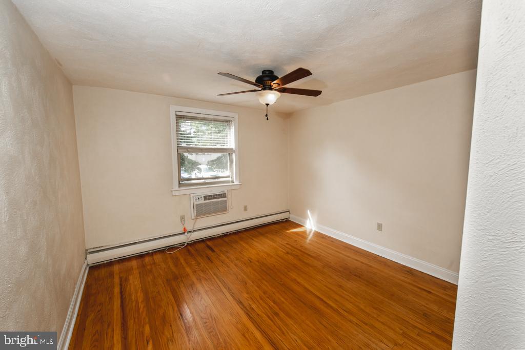 231 Sharpless St #2f Property Photo 9