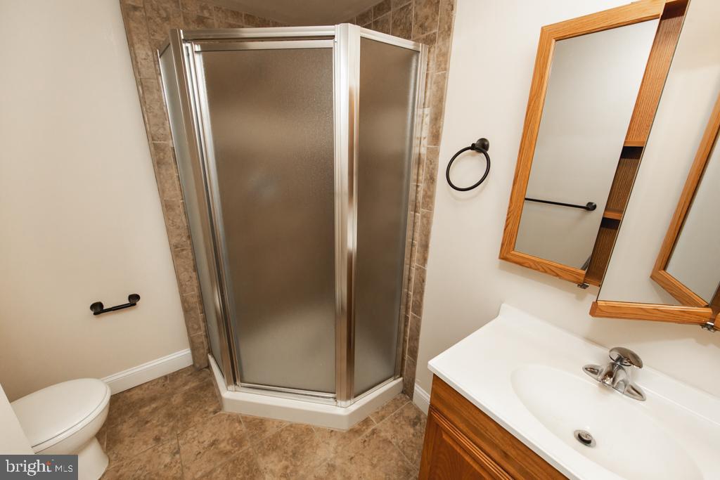231 Sharpless St #2f Property Photo 13