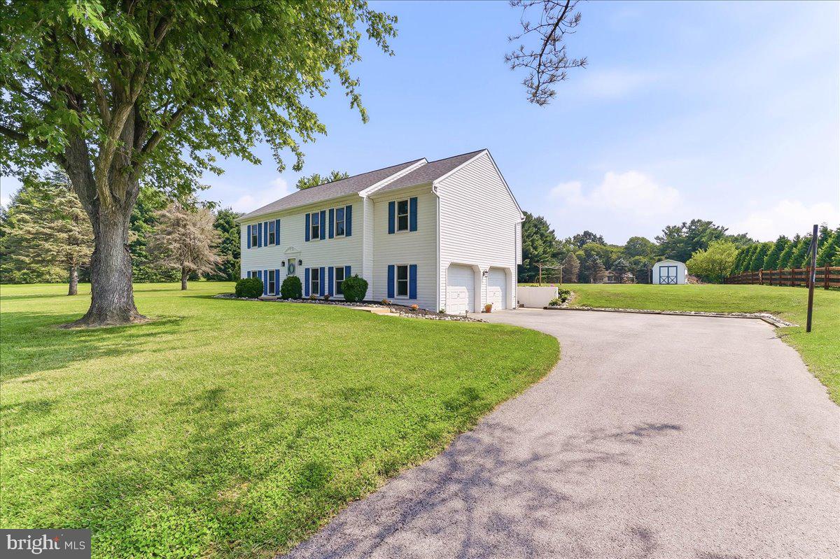 300 Duck Farm Rd Property Photo 3