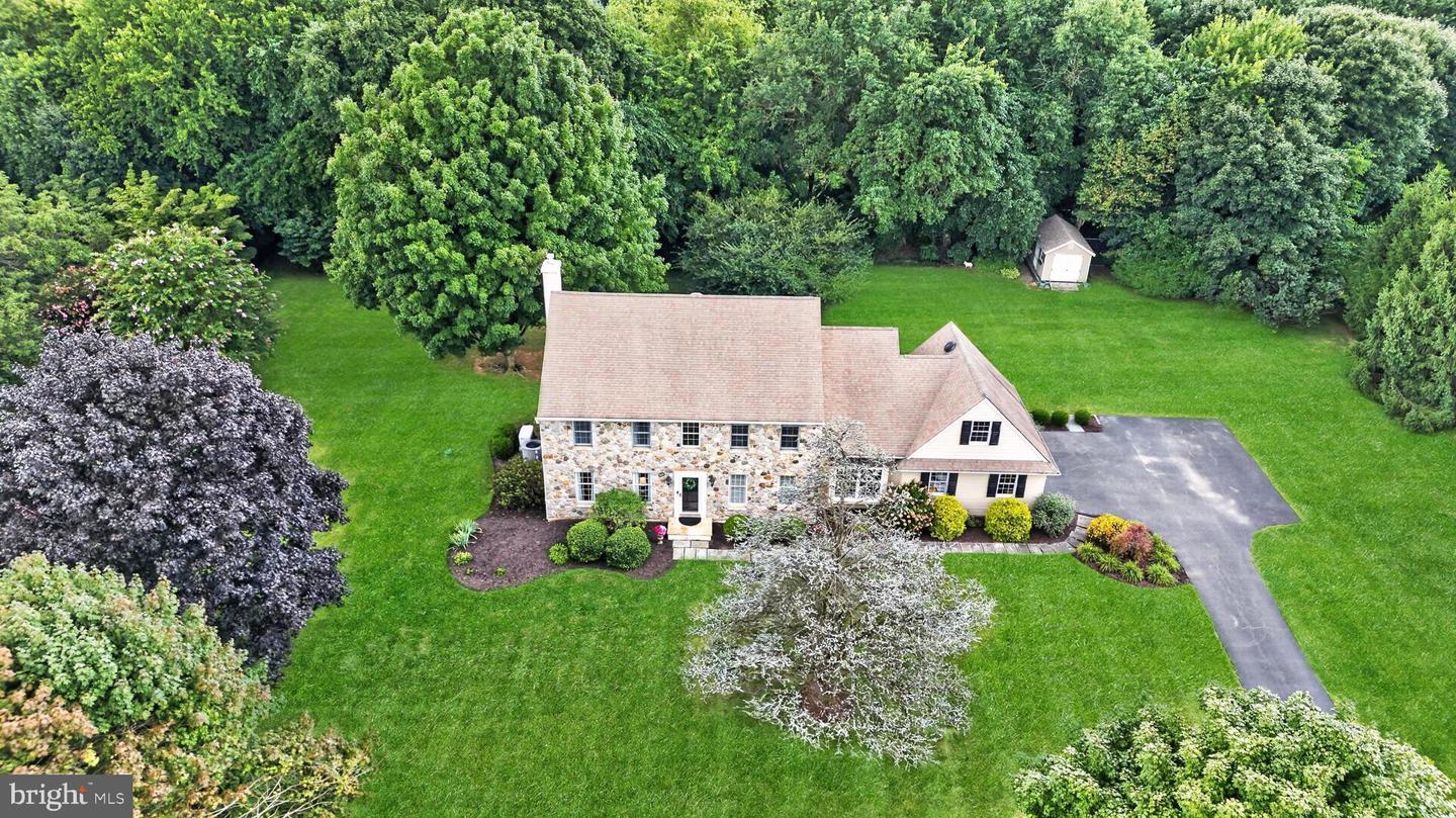 302 CLEARFIELD DR