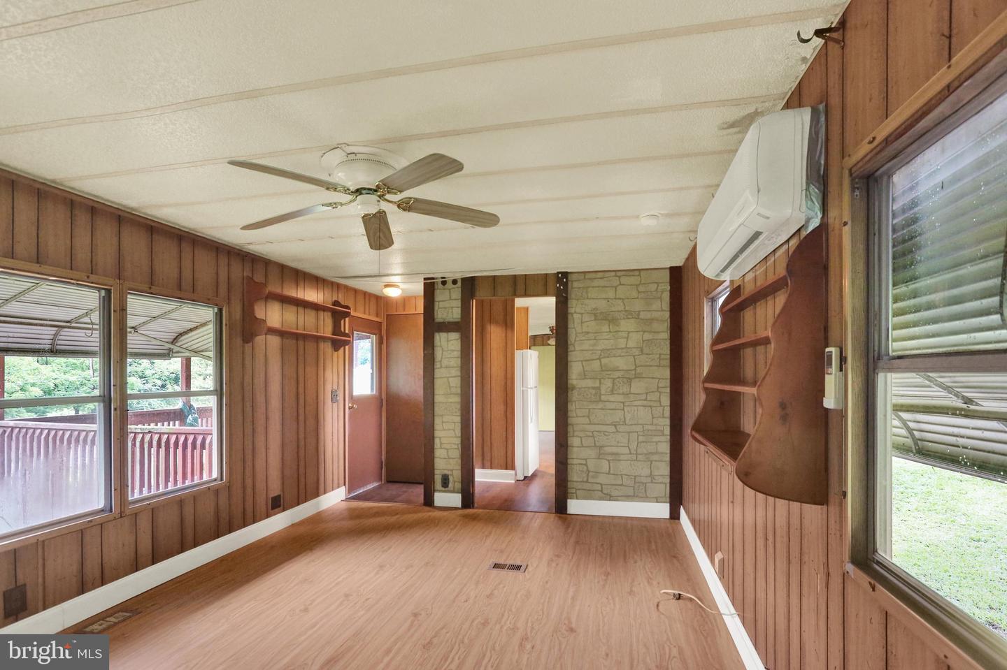 828 Spring City Rd Property Photo 7