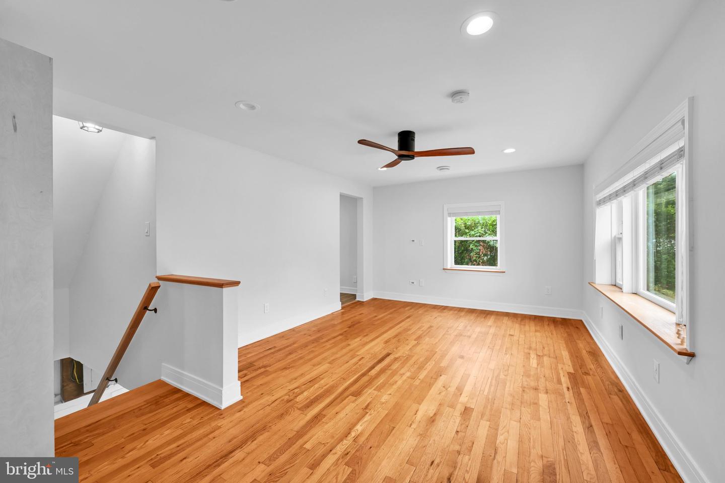 841 Taylor St Property Photo 4