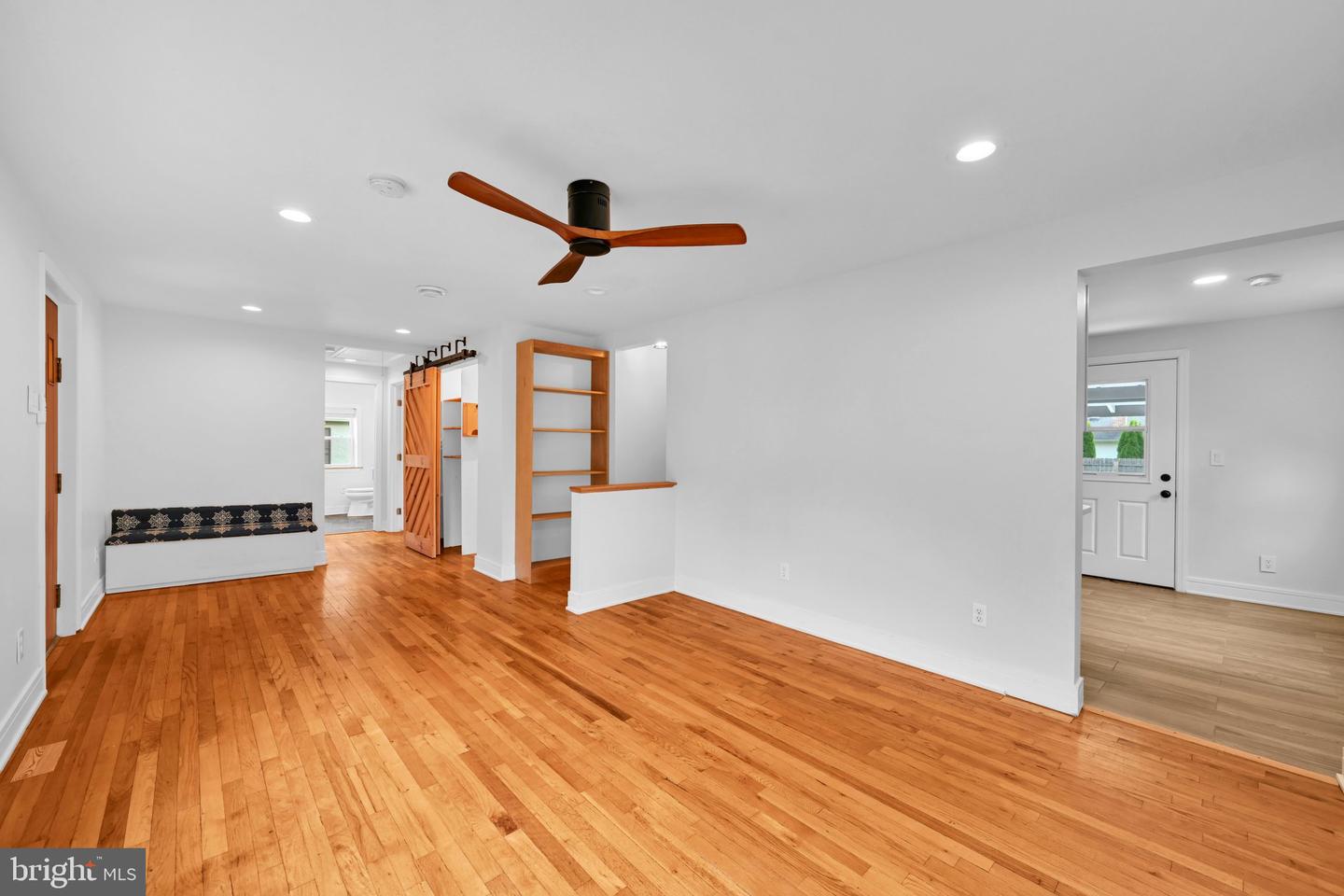 841 Taylor St Property Photo 5