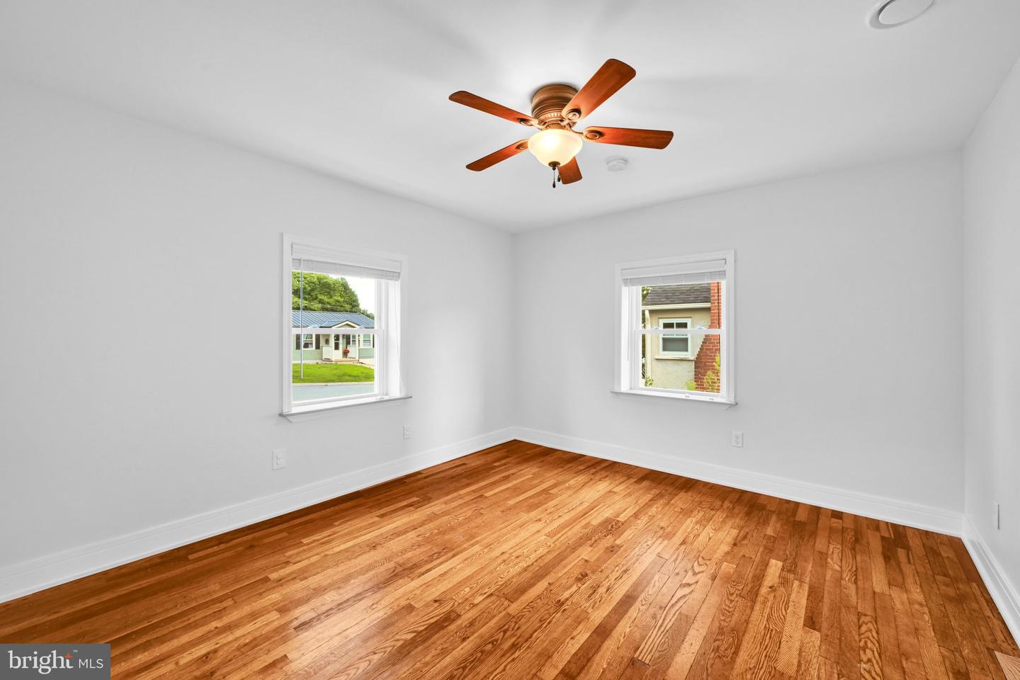 841 Taylor St Property Photo 17