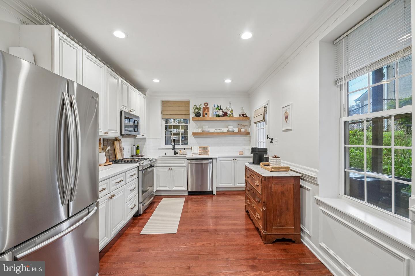336 1st Ave Property Photo 11