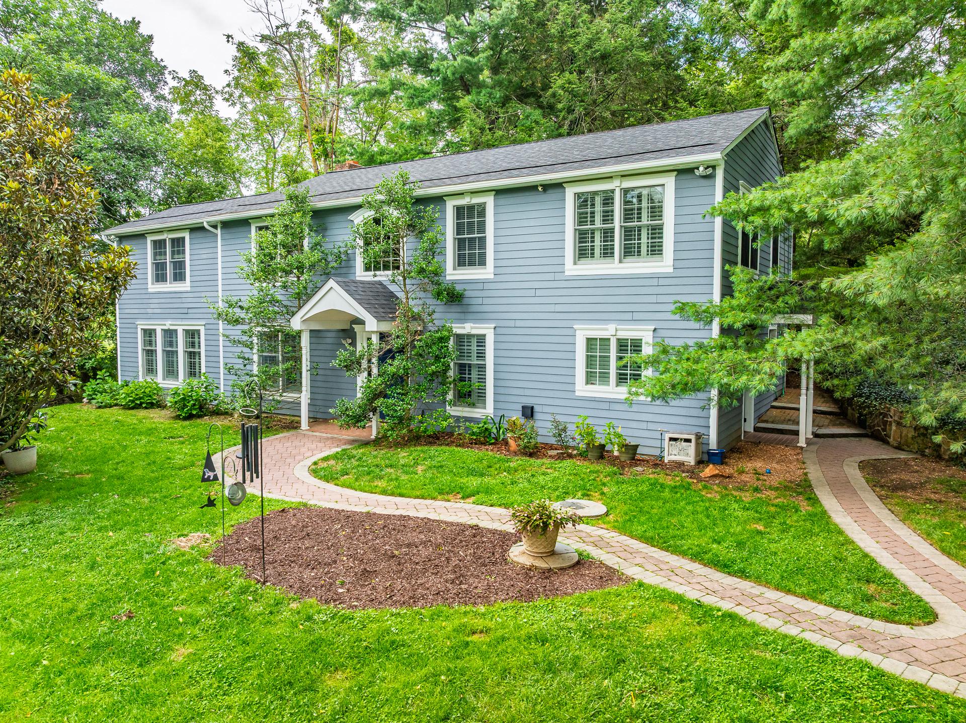 786 Wickerton Rd Property Photo 1