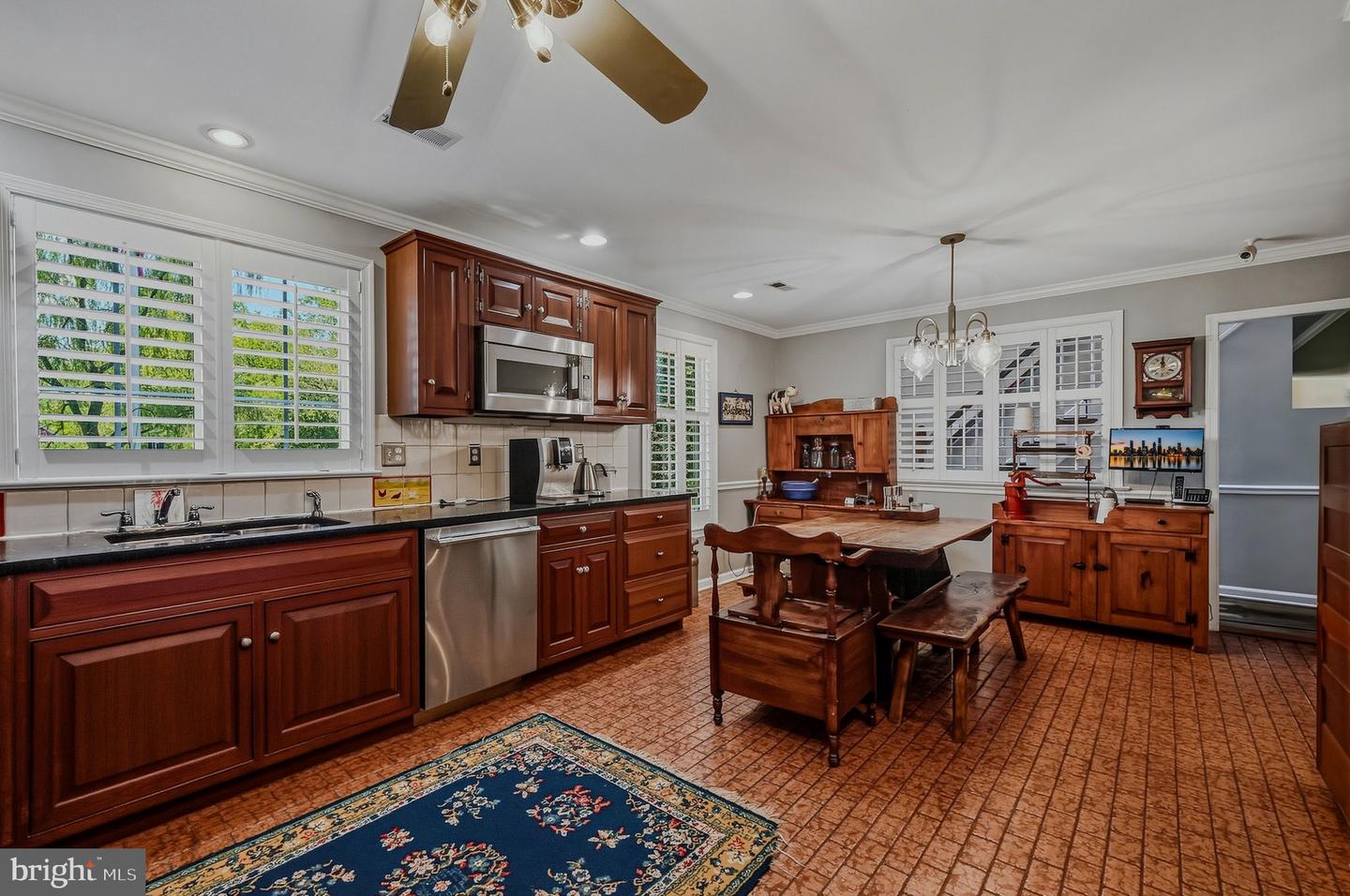 786 Wickerton Rd Property Photo 24