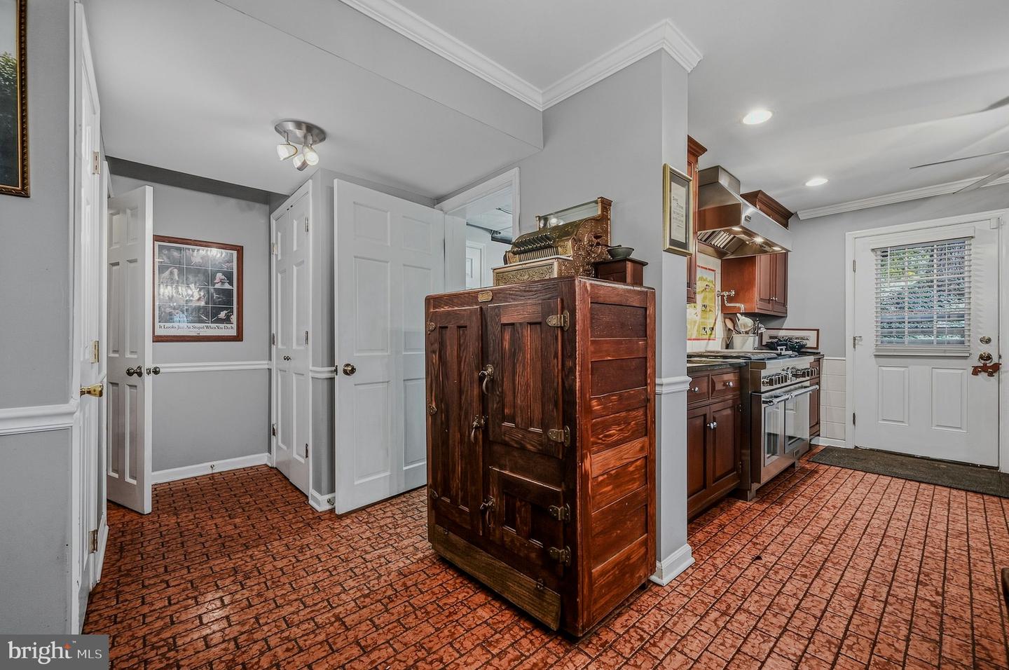 786 Wickerton Rd Property Photo 25