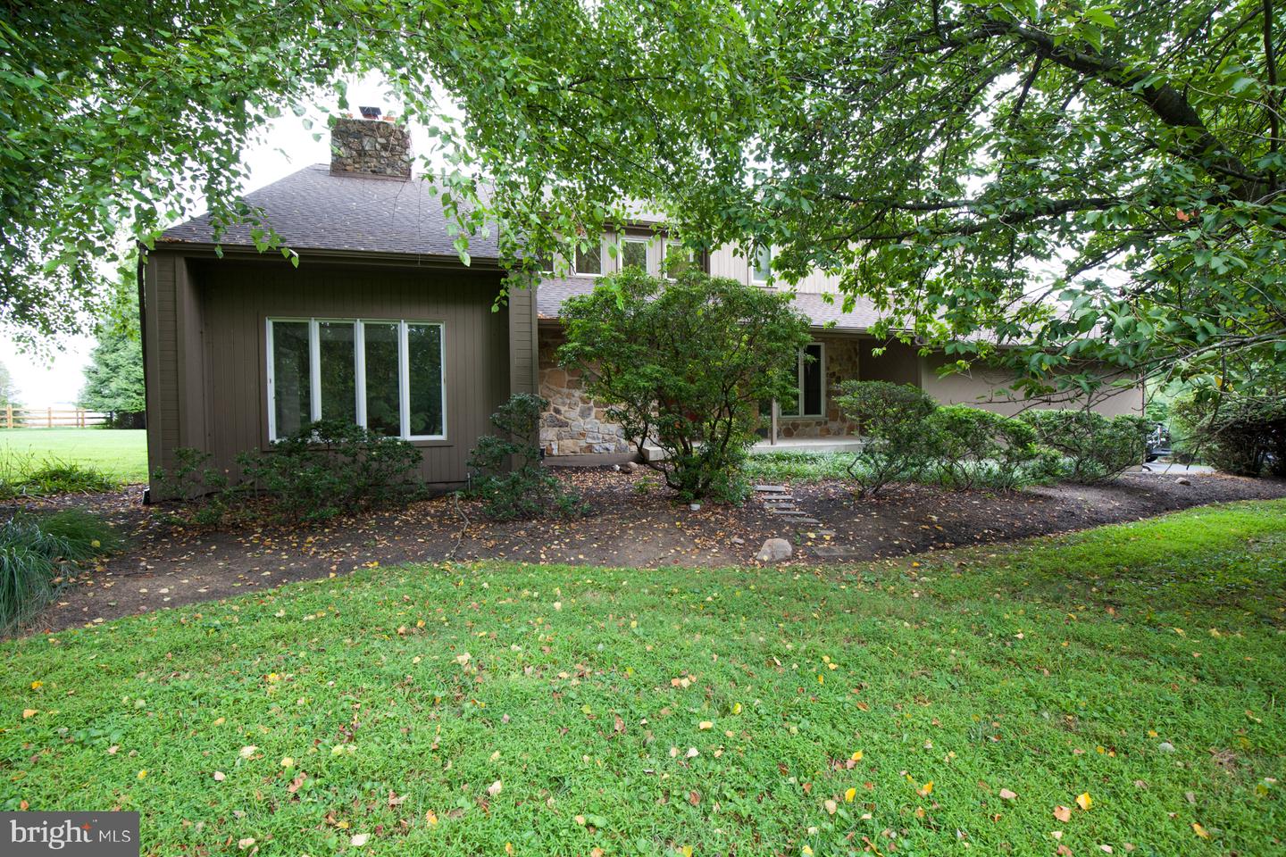 1400 Hickory Hill Rd Property Photo 2