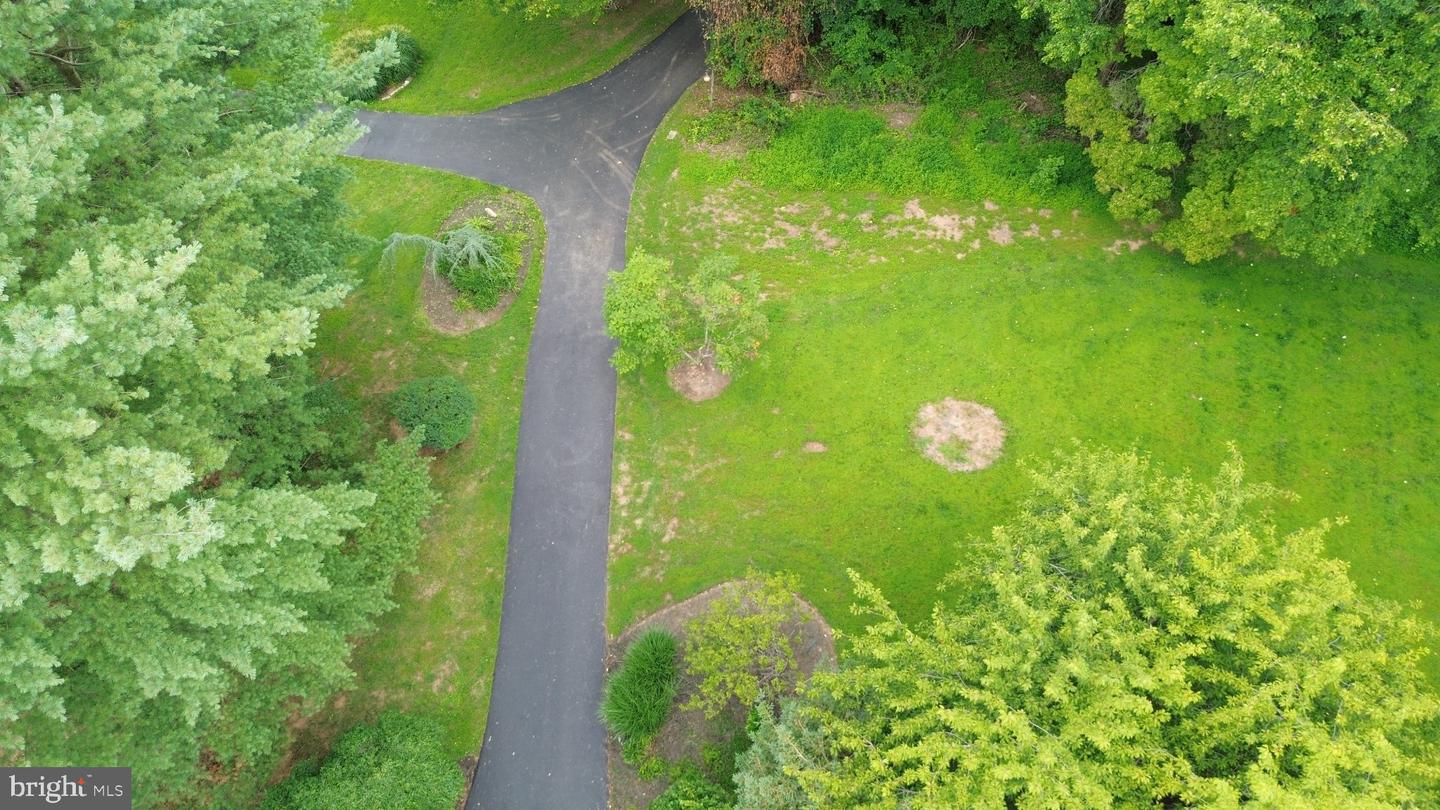 1400 Hickory Hill Rd Property Photo 13
