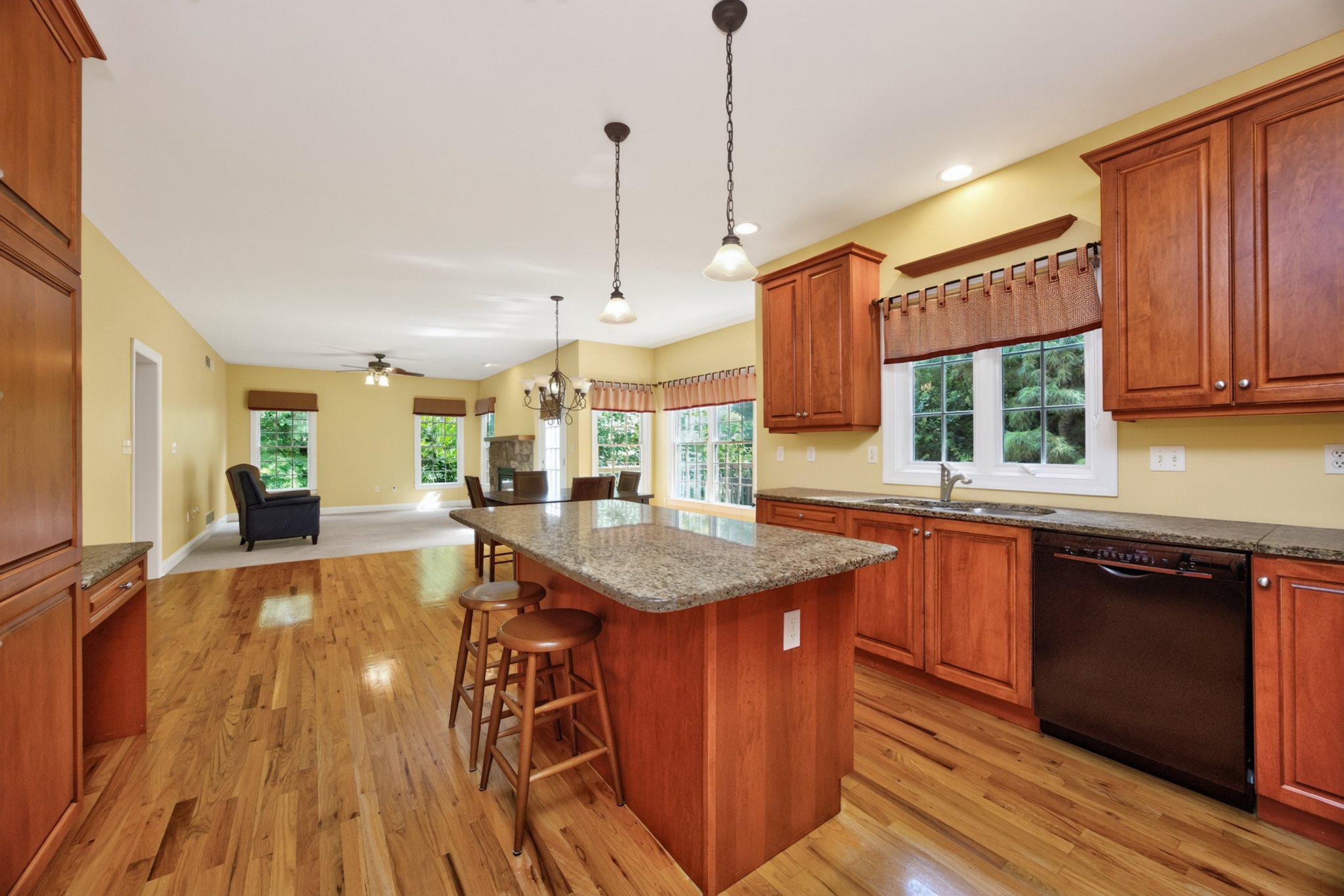 1084 Kaolin Rd Property Photo 15