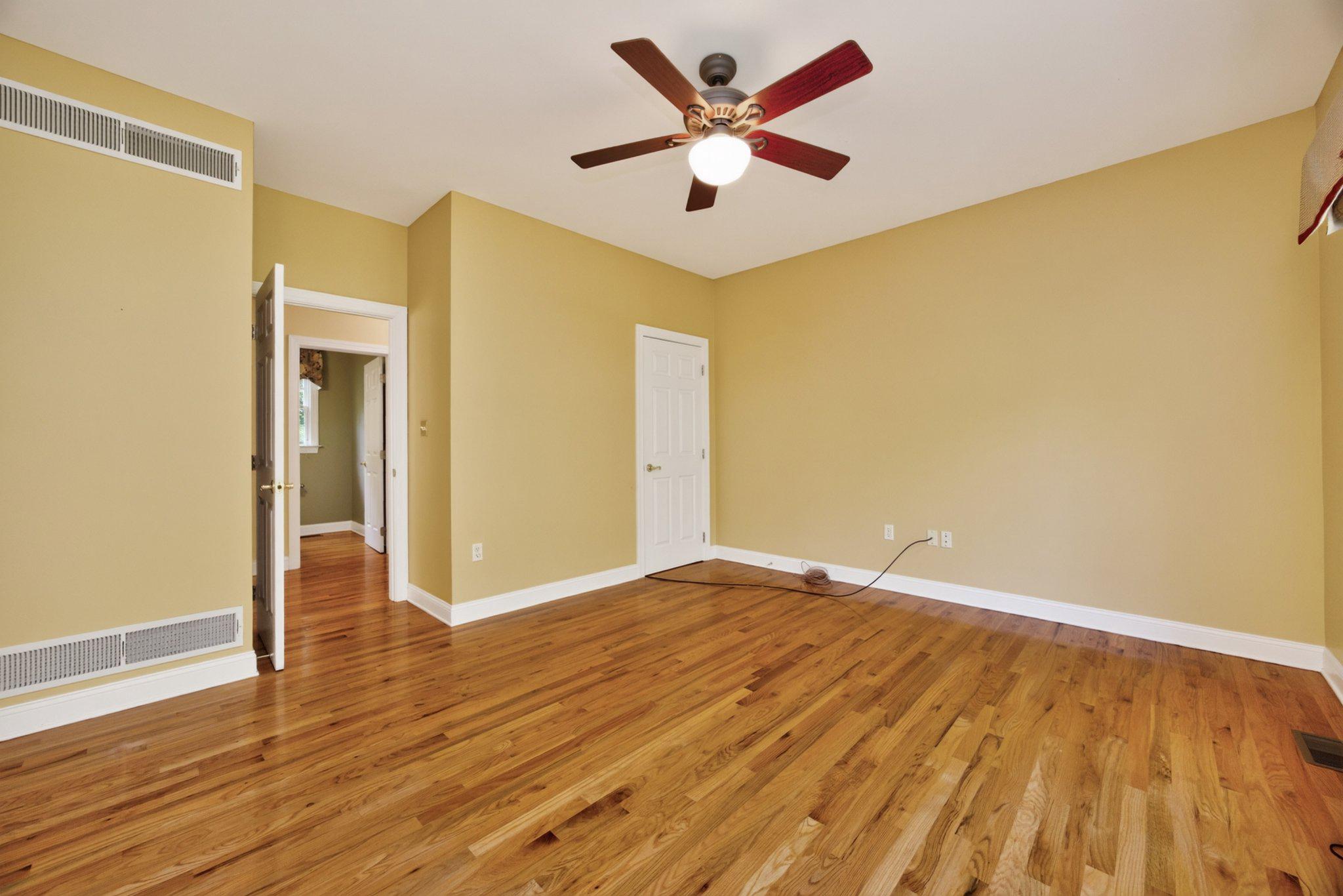 1084 Kaolin Rd Property Photo 25