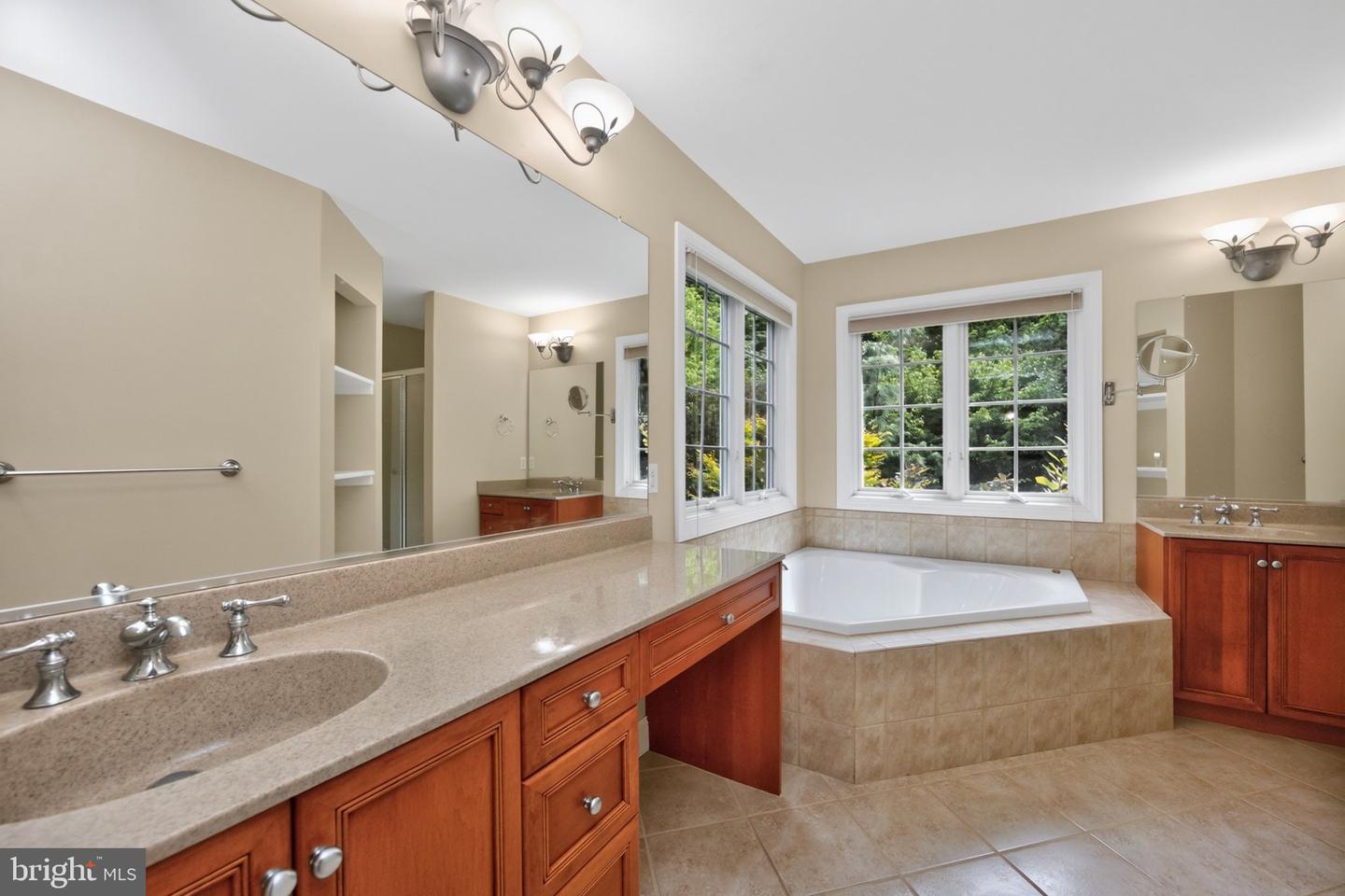 1084 Kaolin Rd Property Photo 34