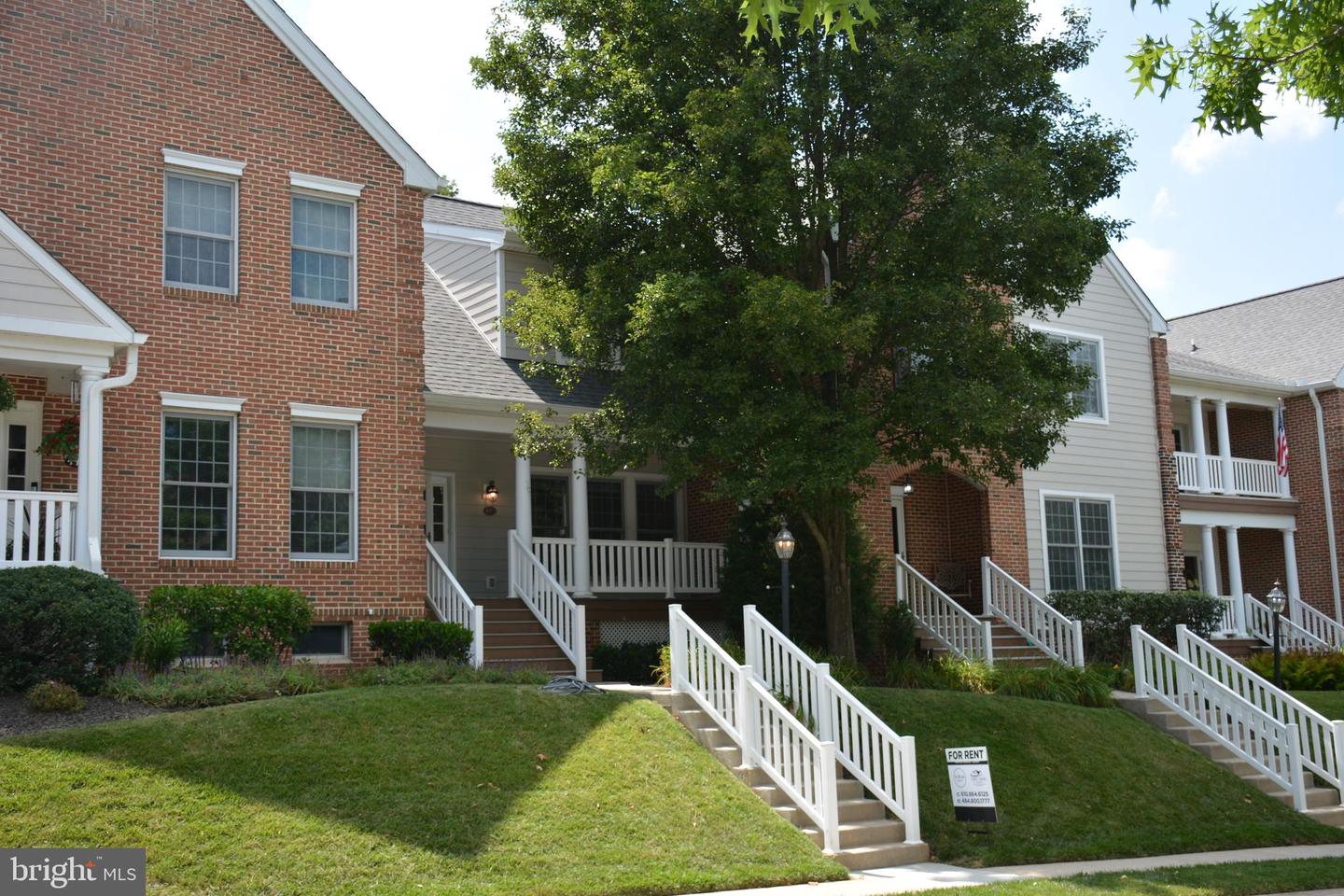443 Wharton #32 Property Photo 1