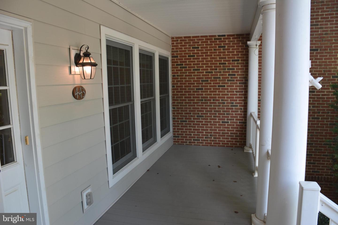 443 Wharton #32 Property Photo 3