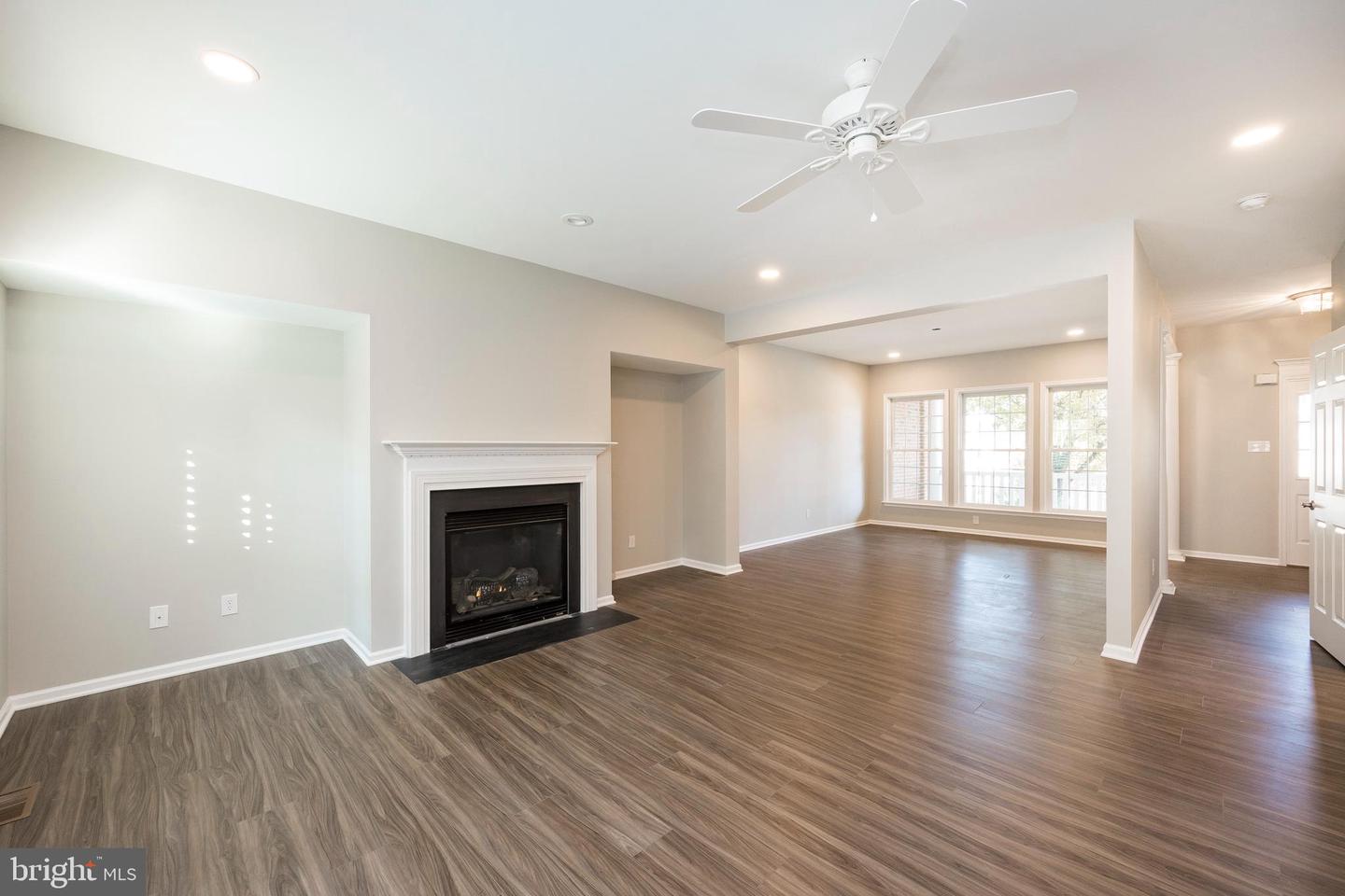 443 Wharton #32 Property Photo 10