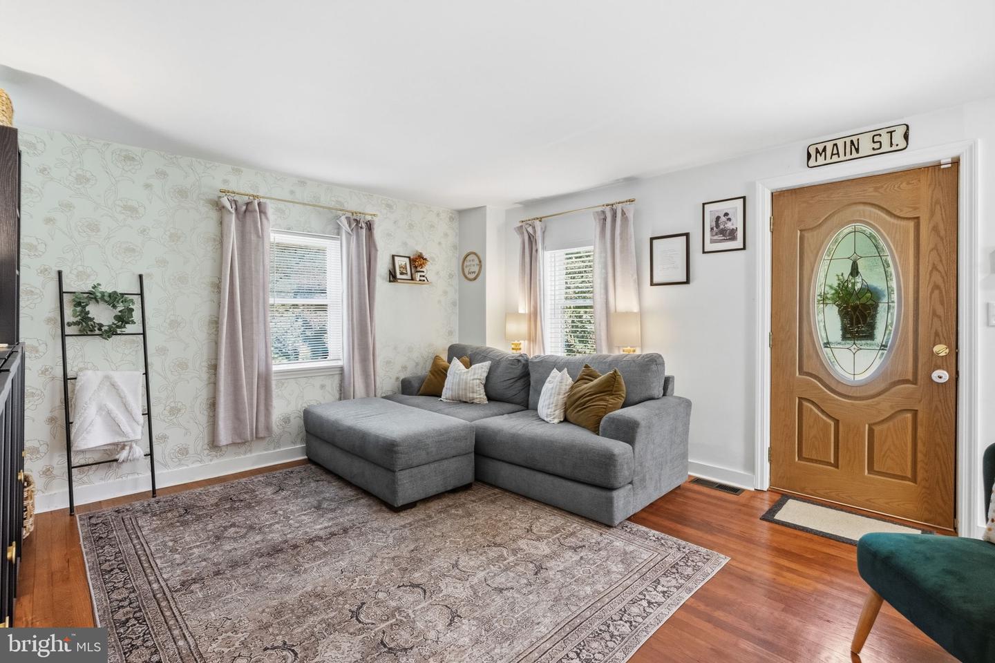18 Buttonwood Ave Property Photo 7