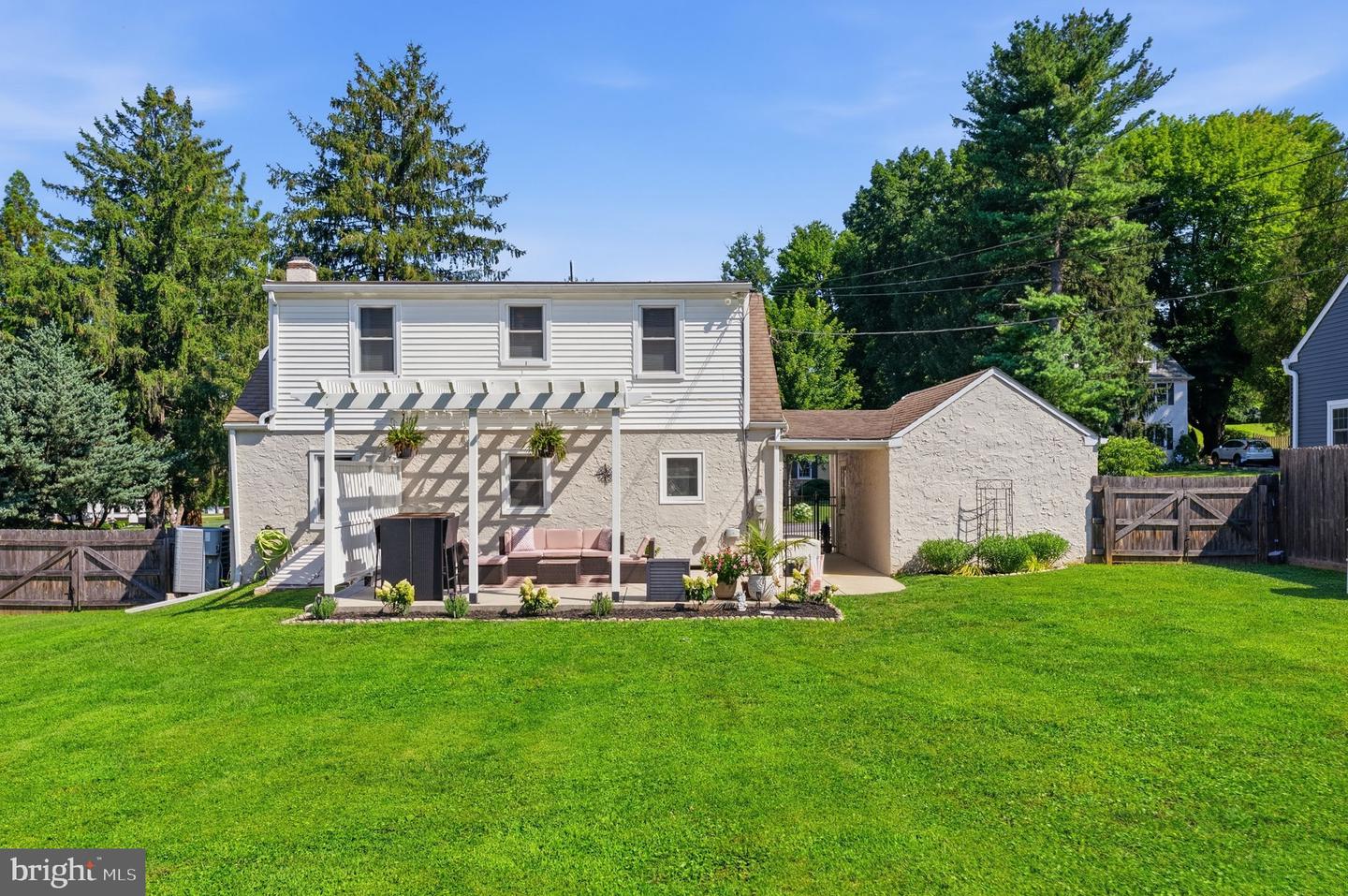 18 Buttonwood Ave Property Photo 32