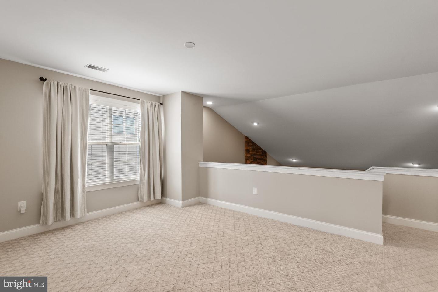 4200 Thornhill Rd Property Photo 28