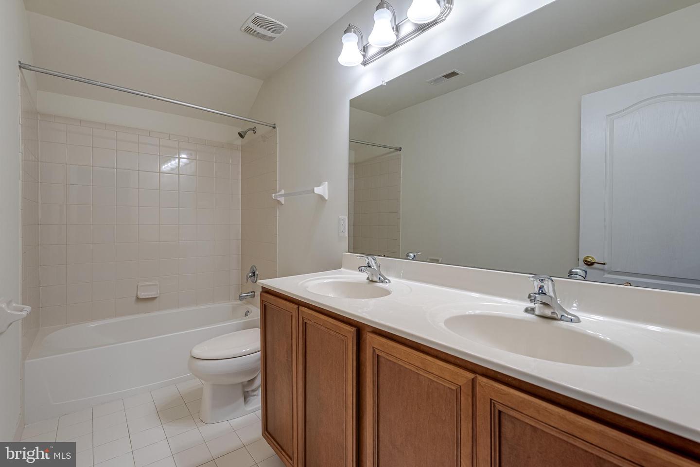 4200 Thornhill Rd Property Photo 29