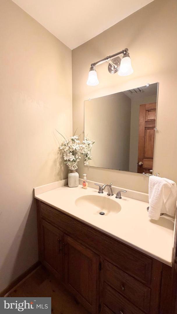 170 Lenora Ln Property Photo 9