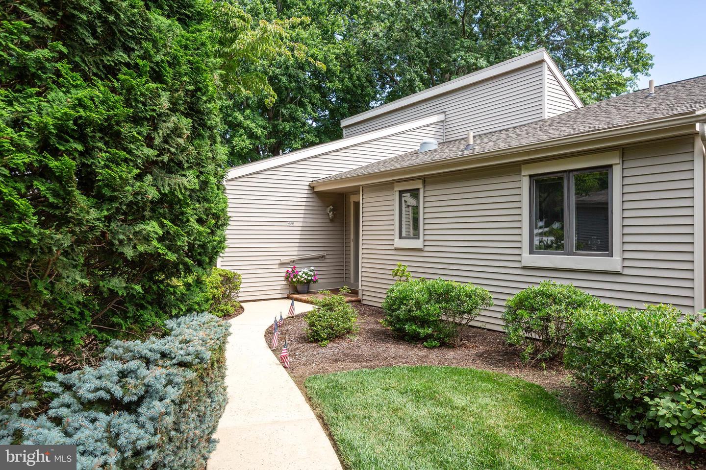 556 Franklin Way Property Photo 4